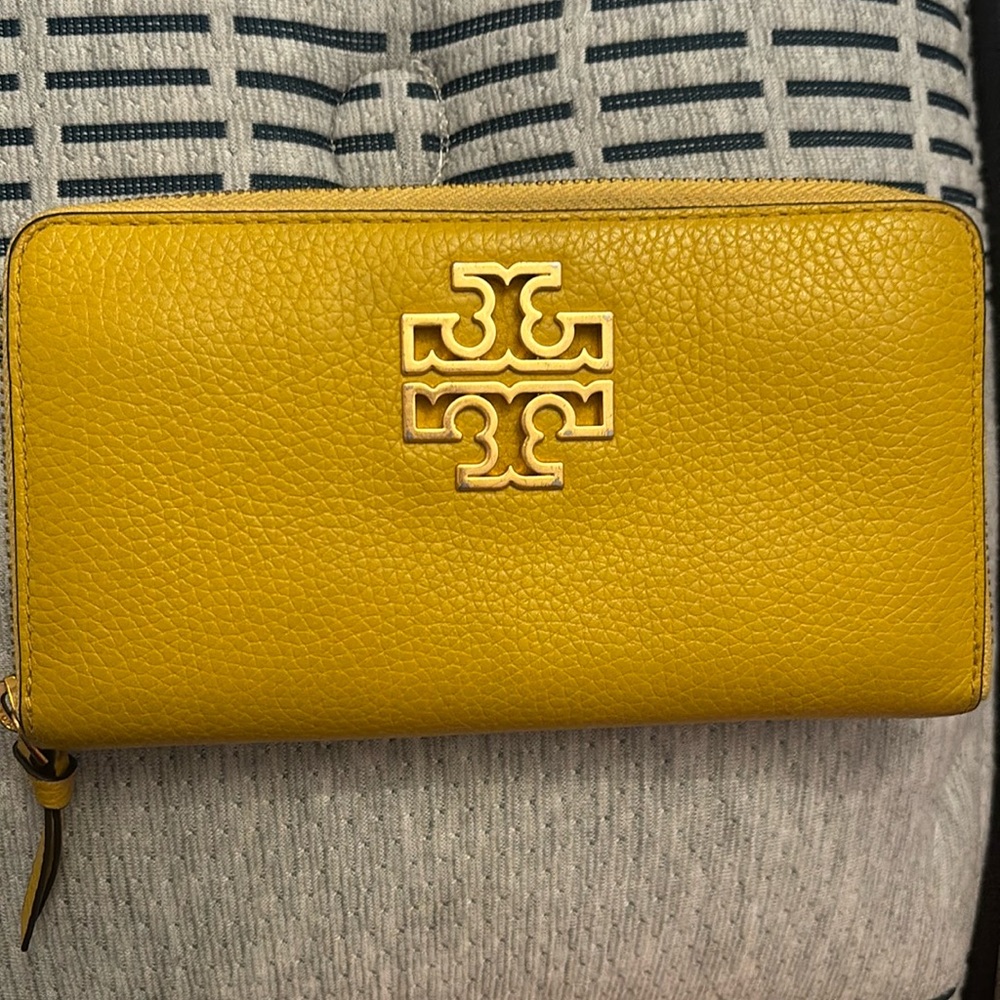 Tory Burch Wallet